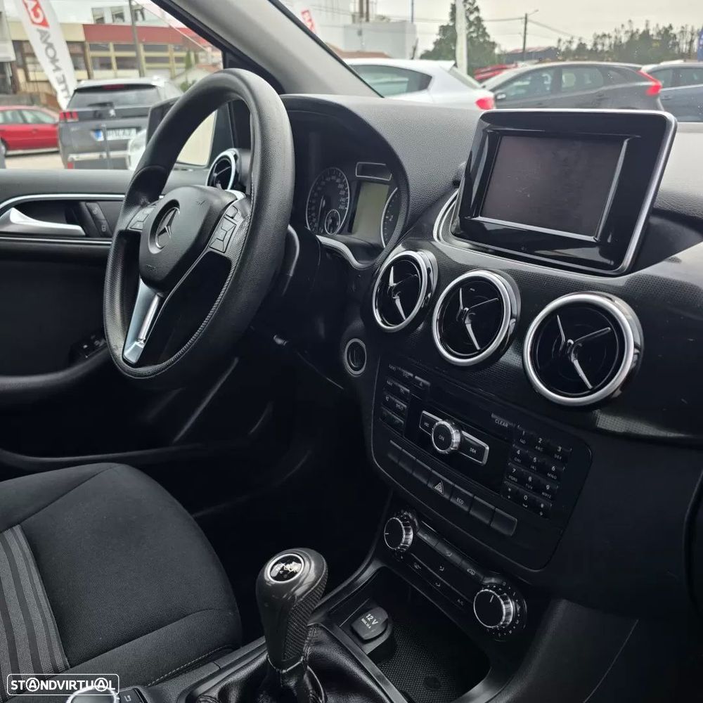 Mercedes-Benz A 200 - 13
