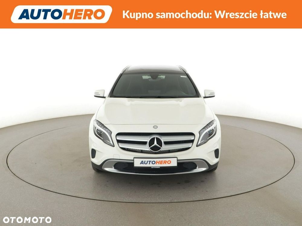 Mercedes-Benz GLA 200 7G-DCT - 12