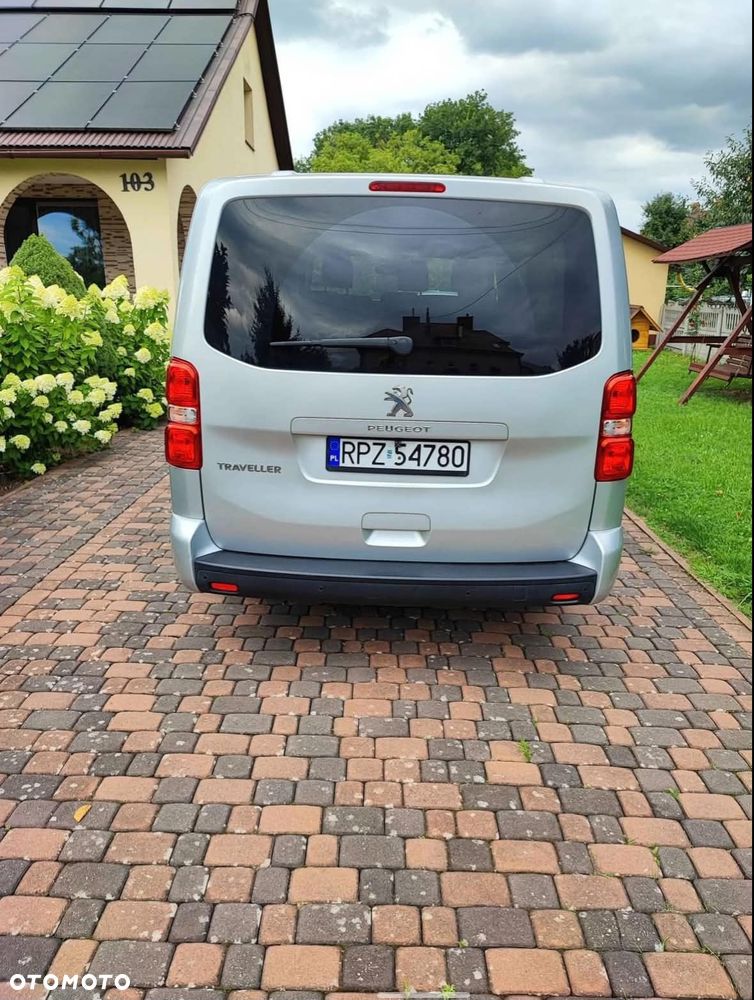 Peugeot Traveller - 6