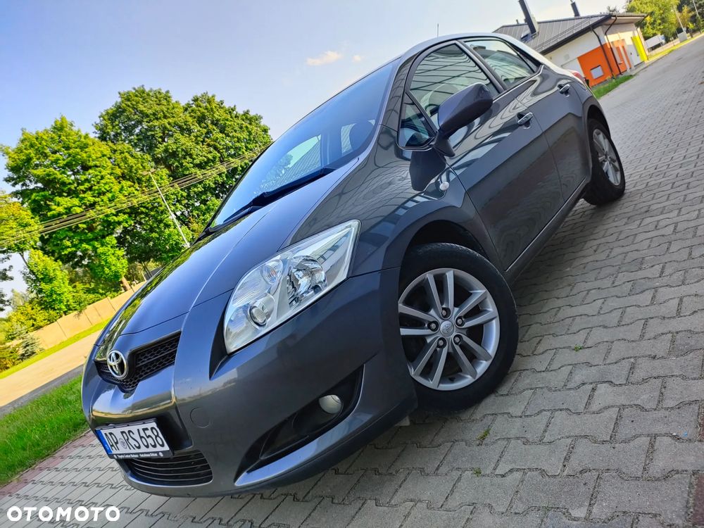 Toyota Auris 1.33 VVT-i - 2