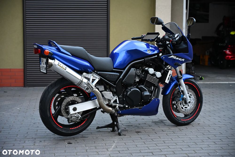 Yamaha FZS - 4