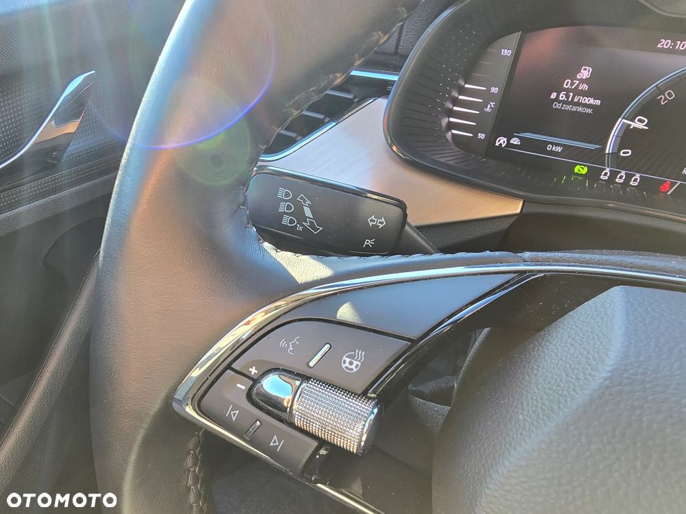 Skoda Kamiq 1.0 TSI Style DSG - 19