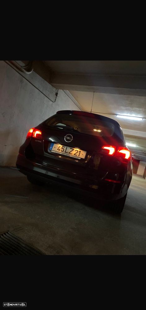 Opel Astra 1.7 CDTI Cosmo - 3