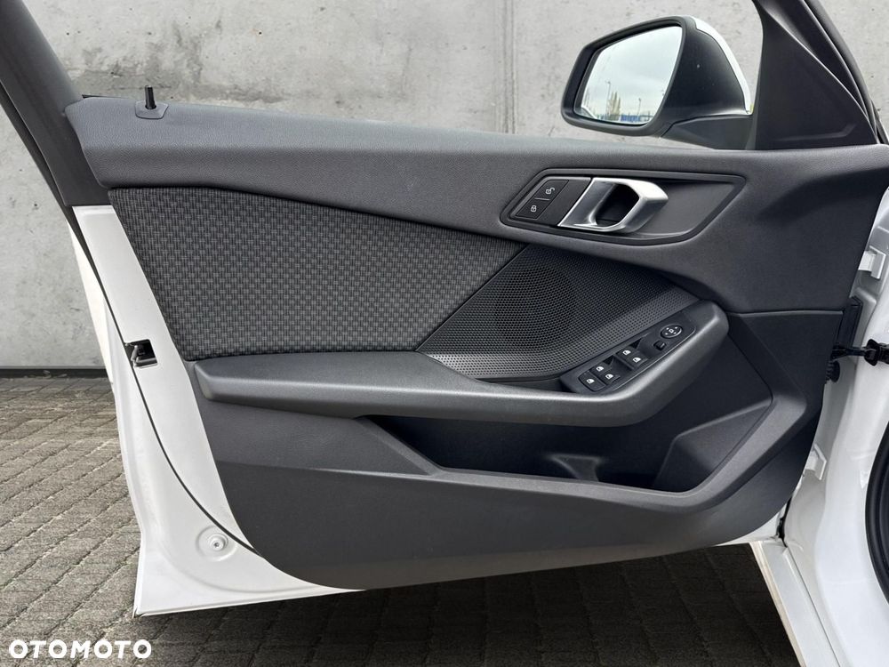 BMW Seria 1 118i Advantage - 11