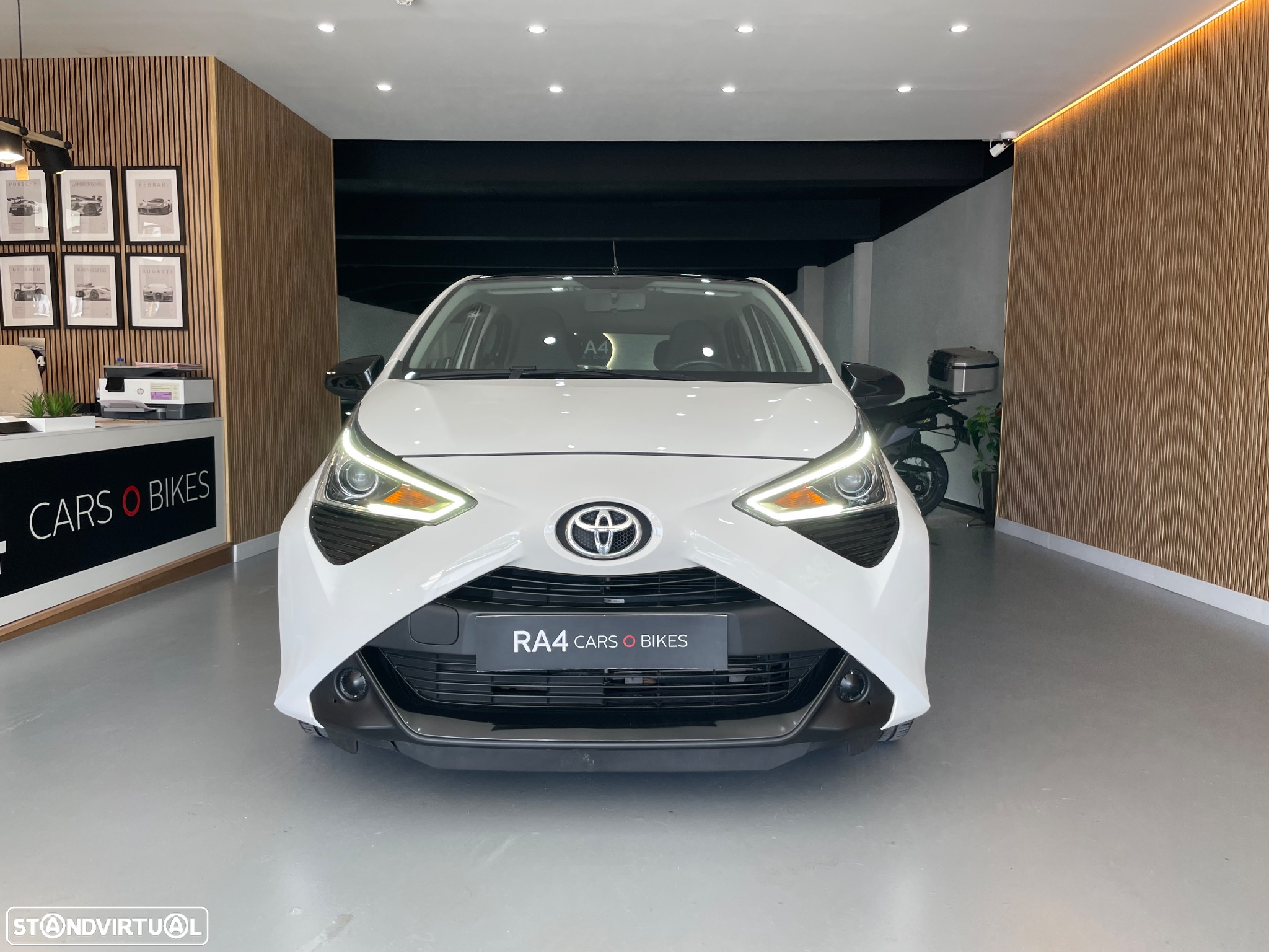 Toyota Aygo 1.0 X-Play Plus MM - 10