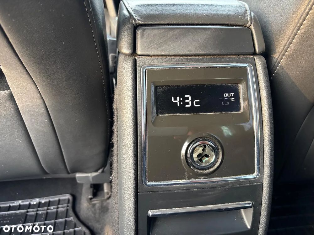 Skoda Superb 2.0 TDI Platinum - 40