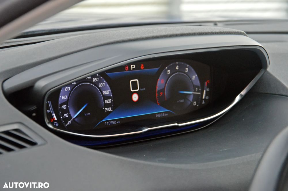 Peugeot 3008 1.2 PureTech 130 EAT8 Allure Pack - 33