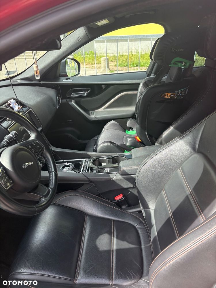 Jaguar F-Pace 2.0 i4D AWD Prestige - 8