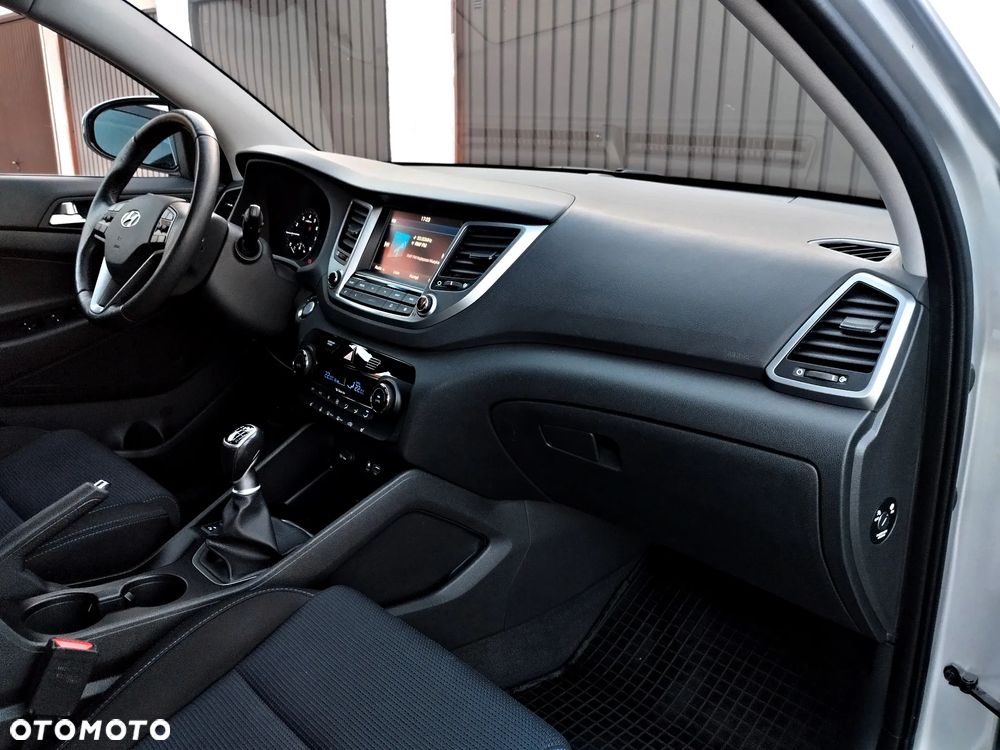 Hyundai Tucson 1.6 GDI BlueDrive Style 2WD - 10