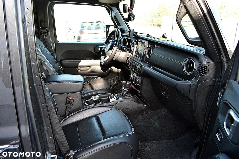 Jeep Wrangler Unlimited GME 2.0 Turbo Sahara - 14