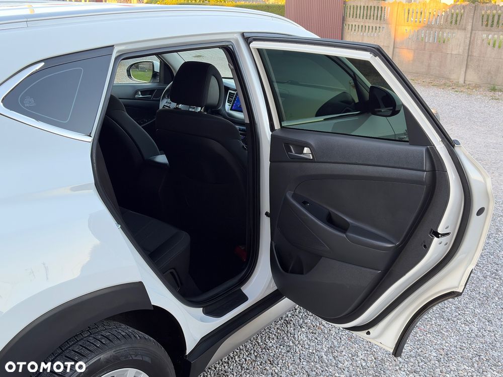 Hyundai Tucson 2.0 CRDI 2WD Style - 36