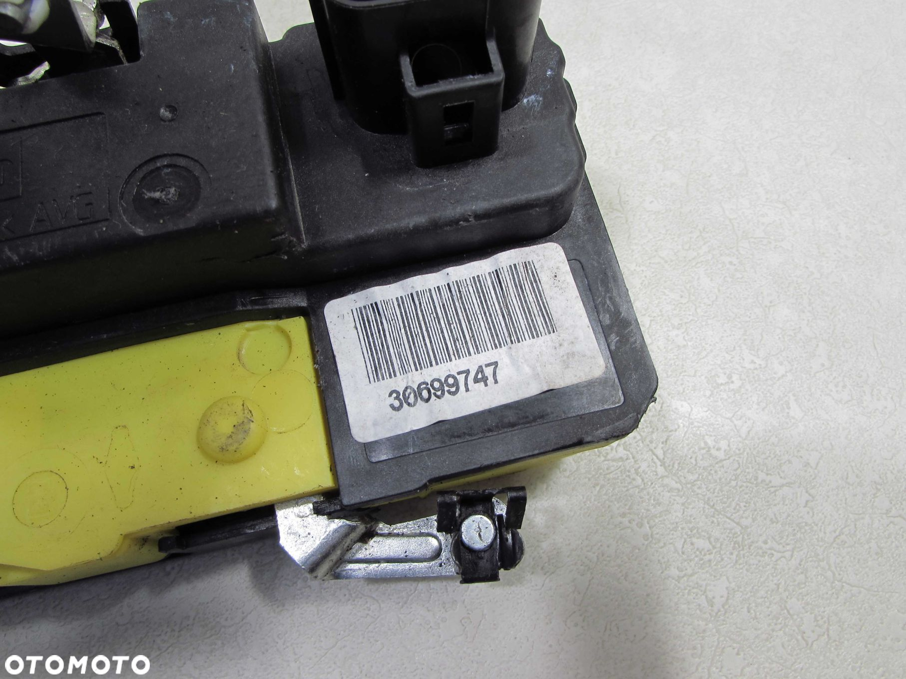 VOLVO S60 V70 XC70 LIFT 04- ZAMEK DRZWI LEWY PRZOD 30699747 8 PIN 31253059 - 7