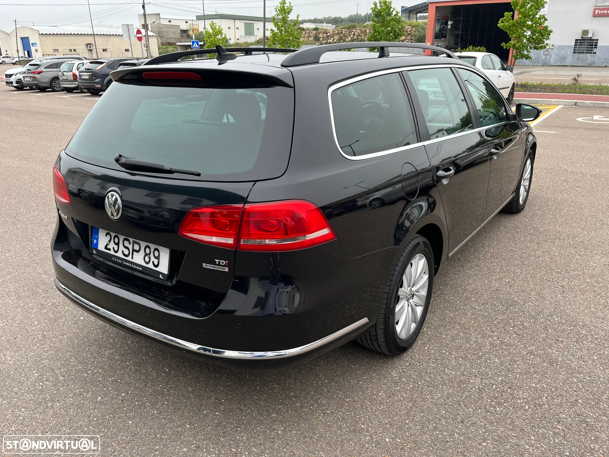 VW Passat Variant 1.6 TDI BlueMotion Highline - 5