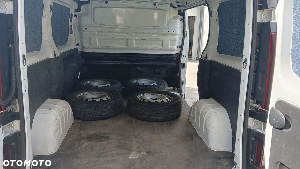 Opel Vivaro - 5