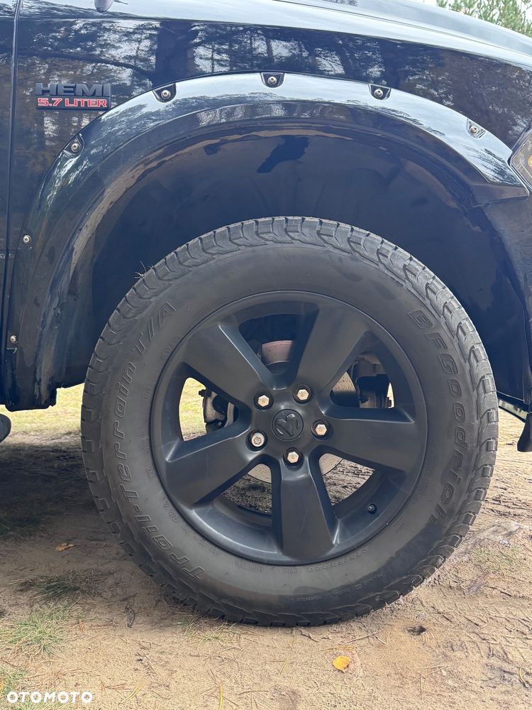 Dodge RAM 5.7 4x4 - 20