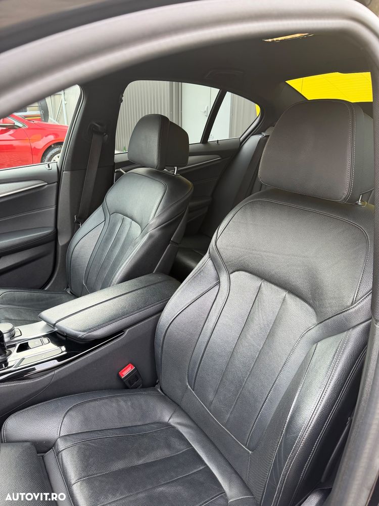 BMW Seria 5 520d xDrive AT - 12