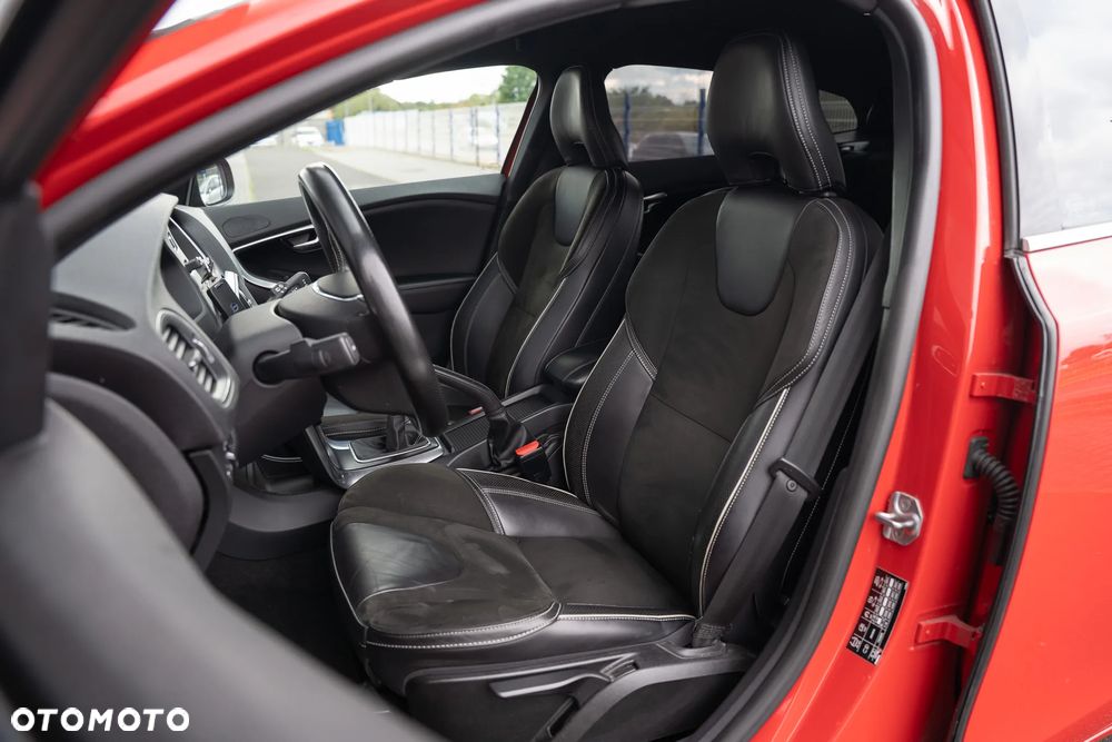 Volvo V40 D2 RDesign - 24