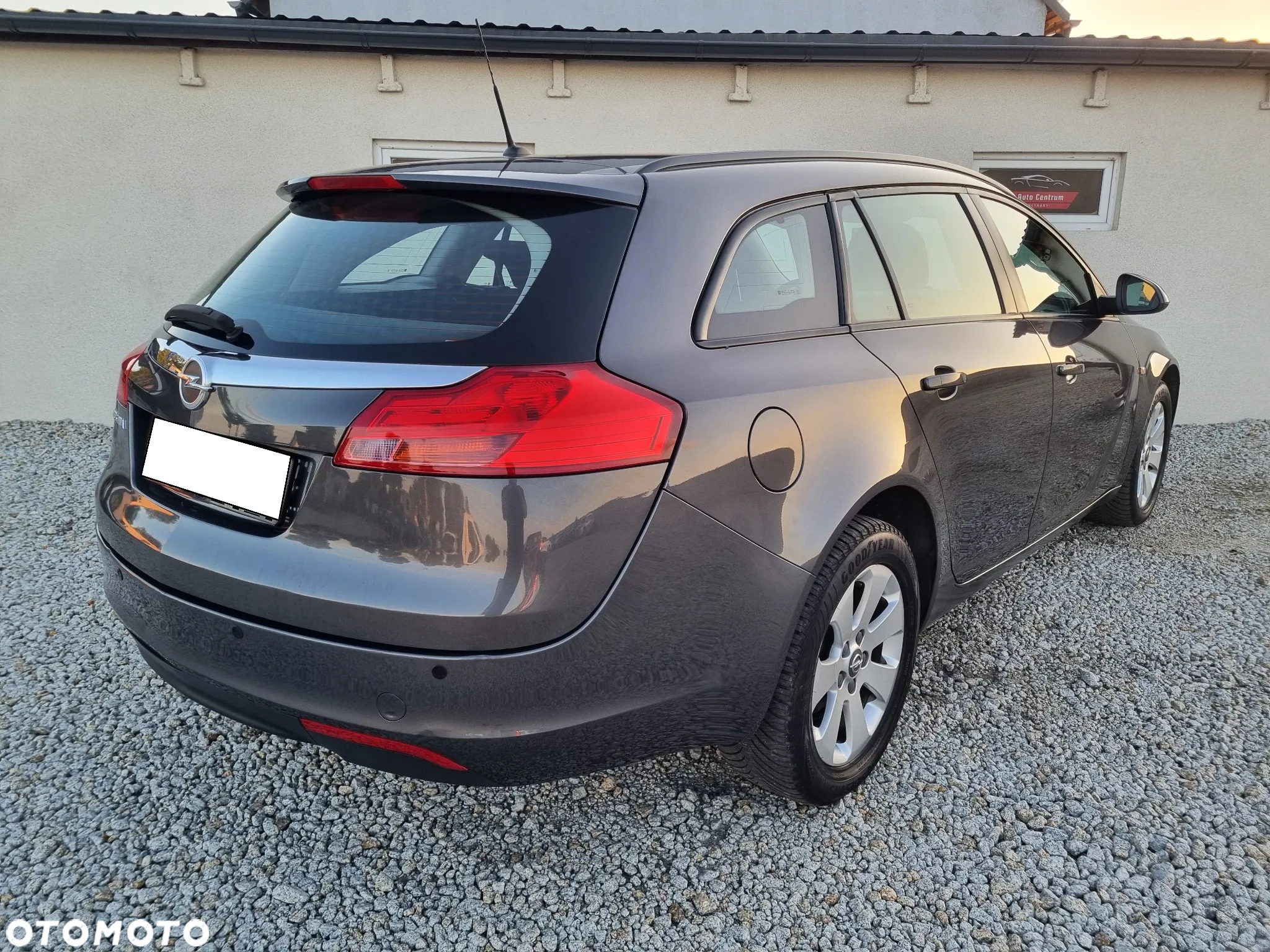 Opel Insignia 1.8 Sports Tourer Design Edition - 5