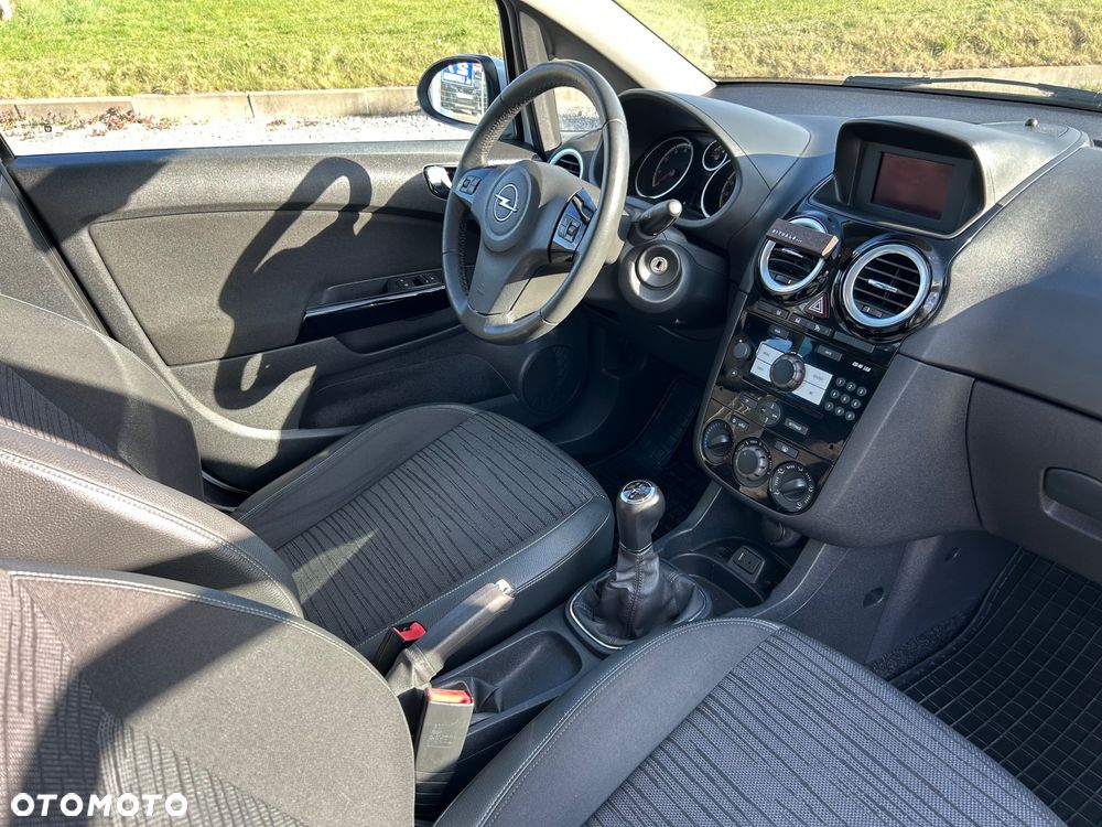 Opel Corsa 1.4 16V Energy - 12