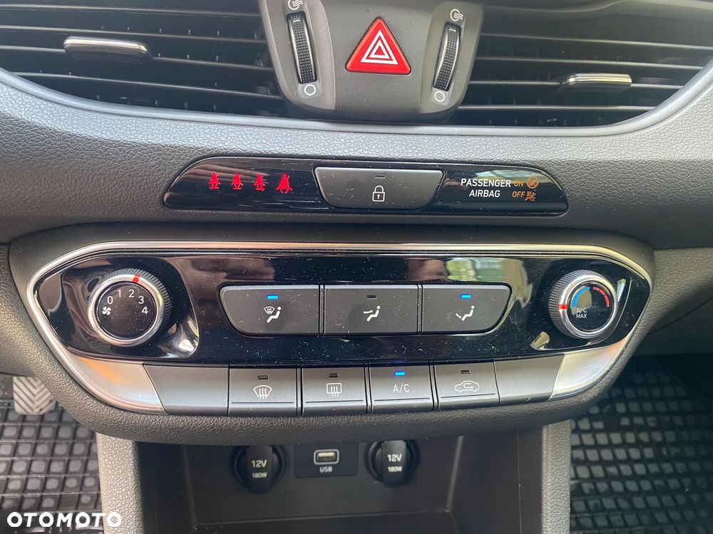 Hyundai i30 1.5 DPI Modern - 12