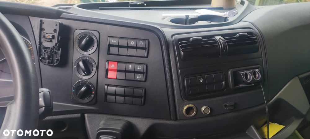 Atego EURO6 kabina sypialna kompletna - 7