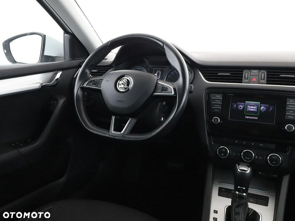 Skoda Octavia 1.4 TSI Ambition DSG - 17