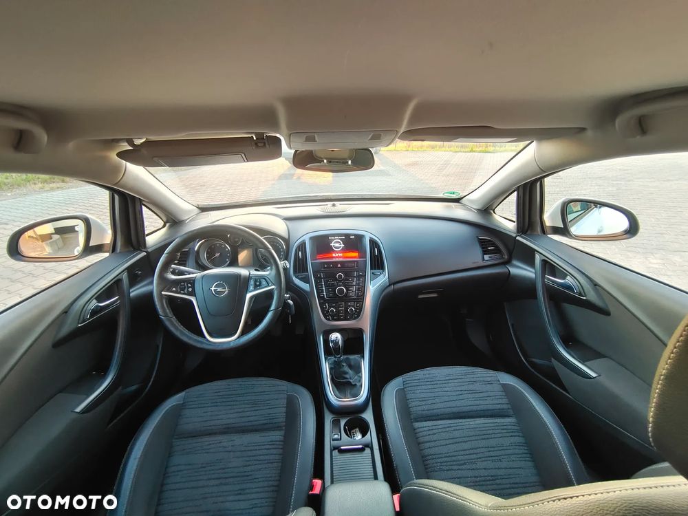 Opel Astra 1.4 T Cosmo EU6 - 8