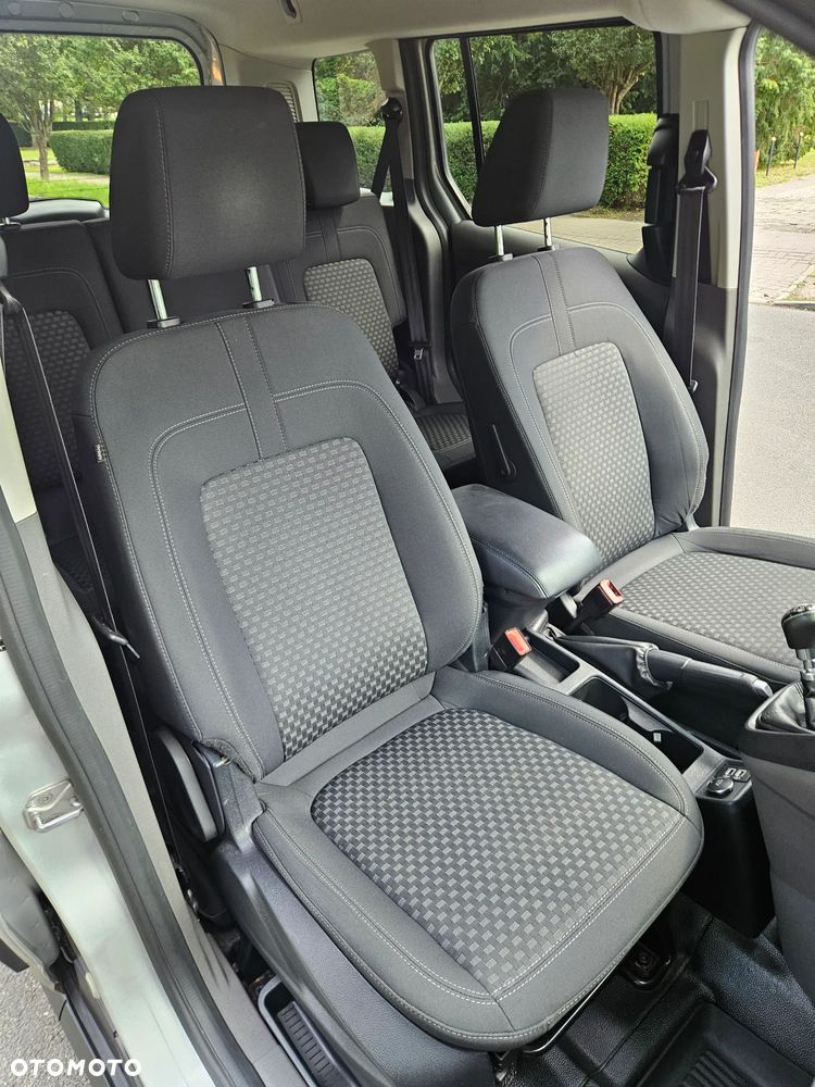 Ford Tourneo Connect - 14
