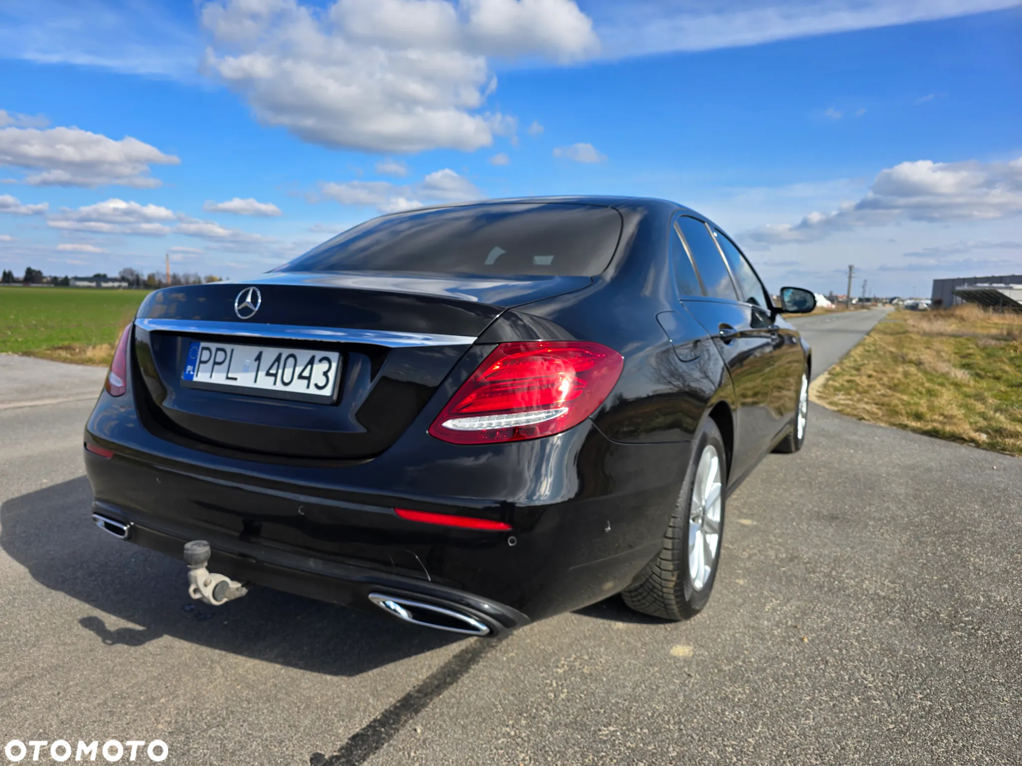 Mercedes-Benz Klasa E 220 d 4Matic 9G-TRONIC AMG Line - 9