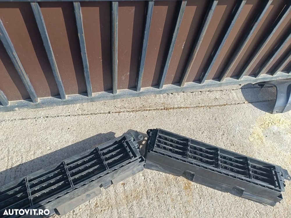 GRILA RADIATOR/CLAPETA AER KADJAR - 3