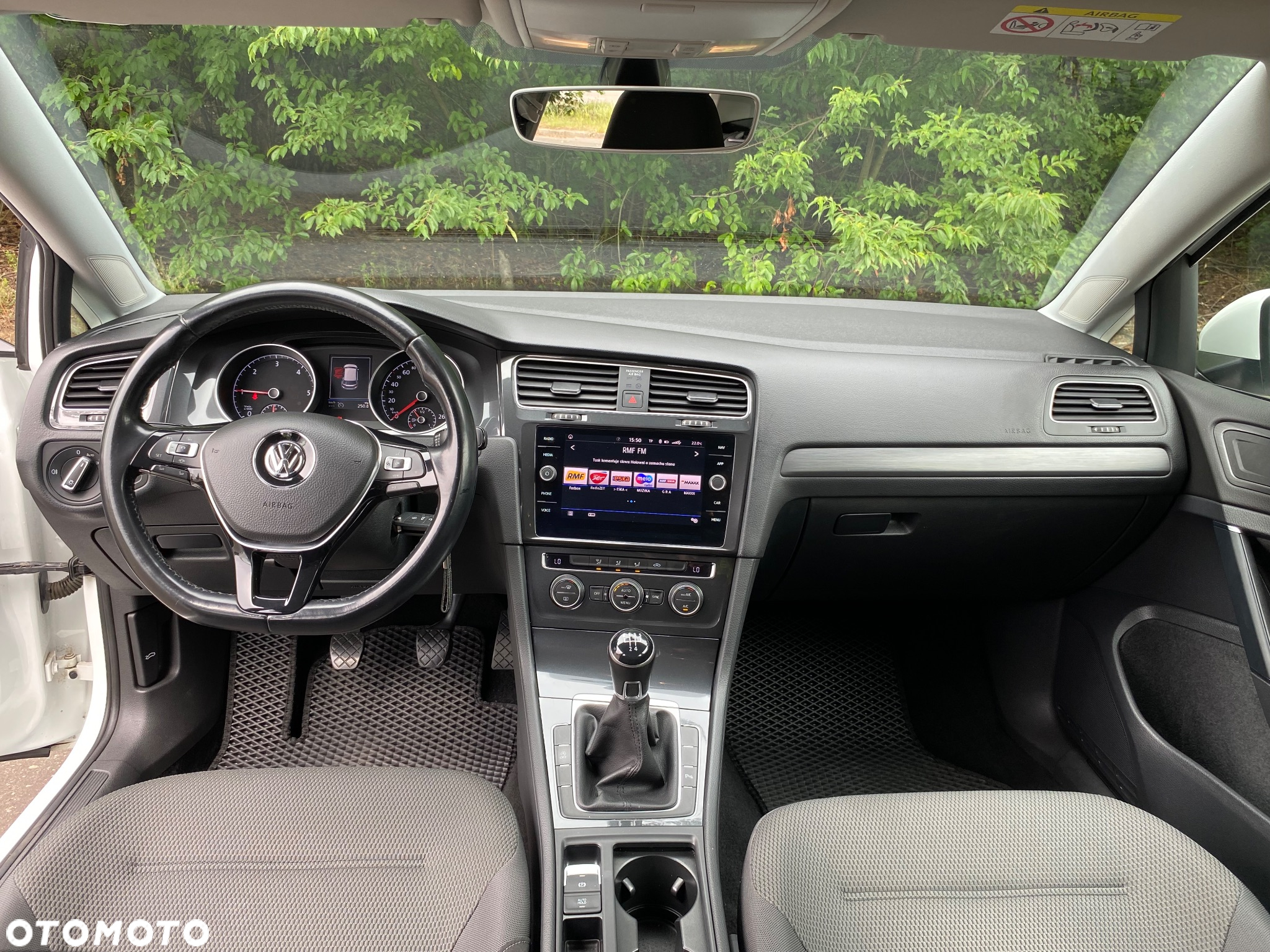 Volkswagen Golf VII 1.6 TDI BMT Comfortline - 29