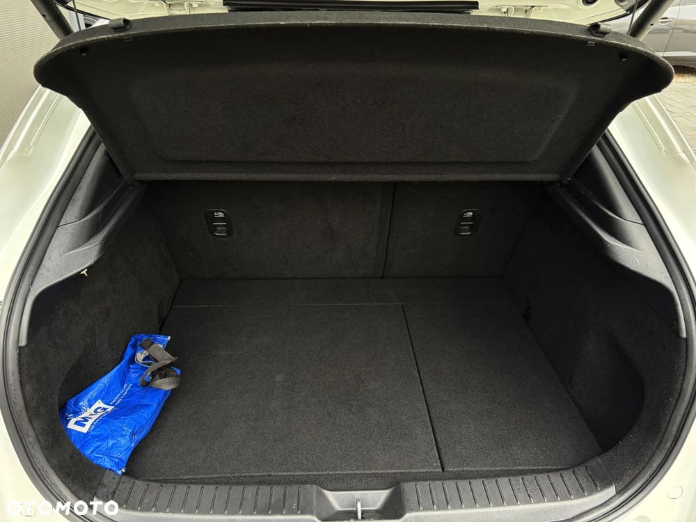 Mazda CX-30 SKYACTIV-X 2.0 M-Hybrid 100th Anniversary - 35