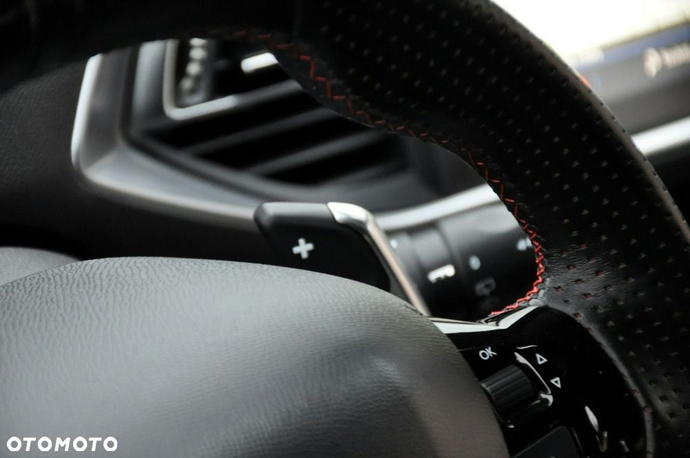 Peugeot 308 - 35