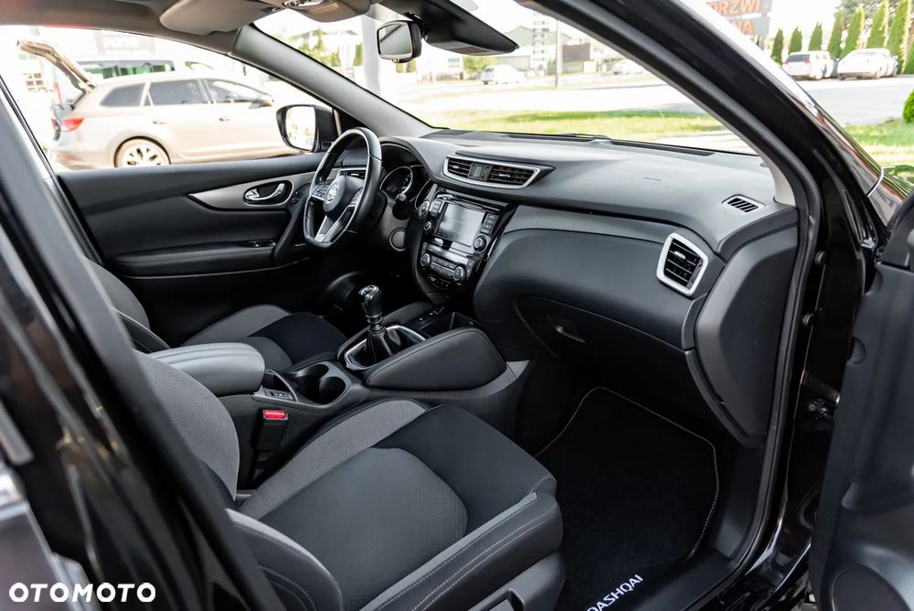 Nissan Qashqai 1.3 DIG-T N-Connecta - 26