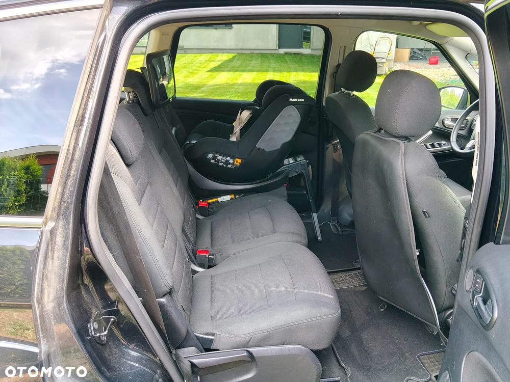 Ford S-Max - 9