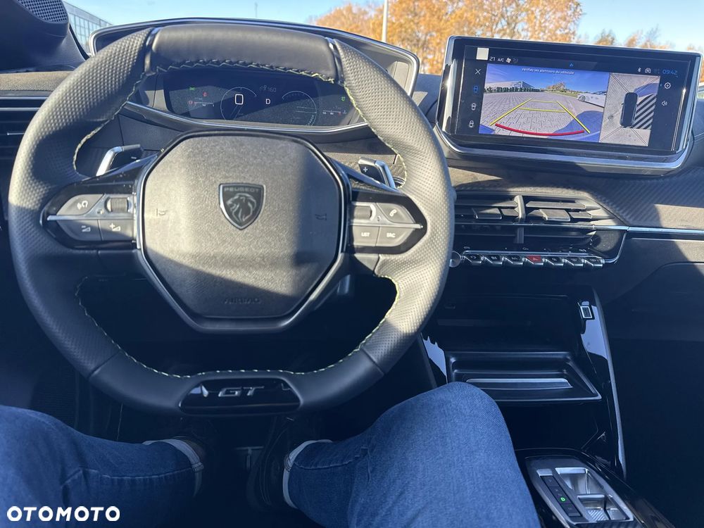 Peugeot 208 1.2 mHEV GT - 25