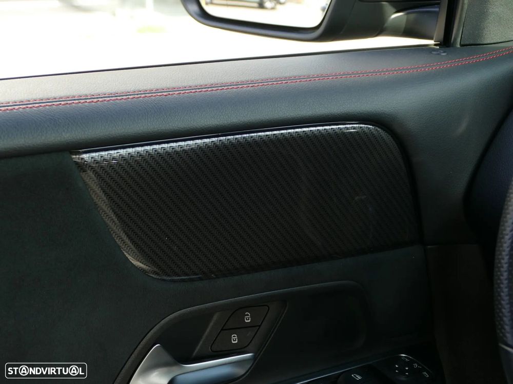 Mercedes-Benz GLB 180 d AMG Line - 34