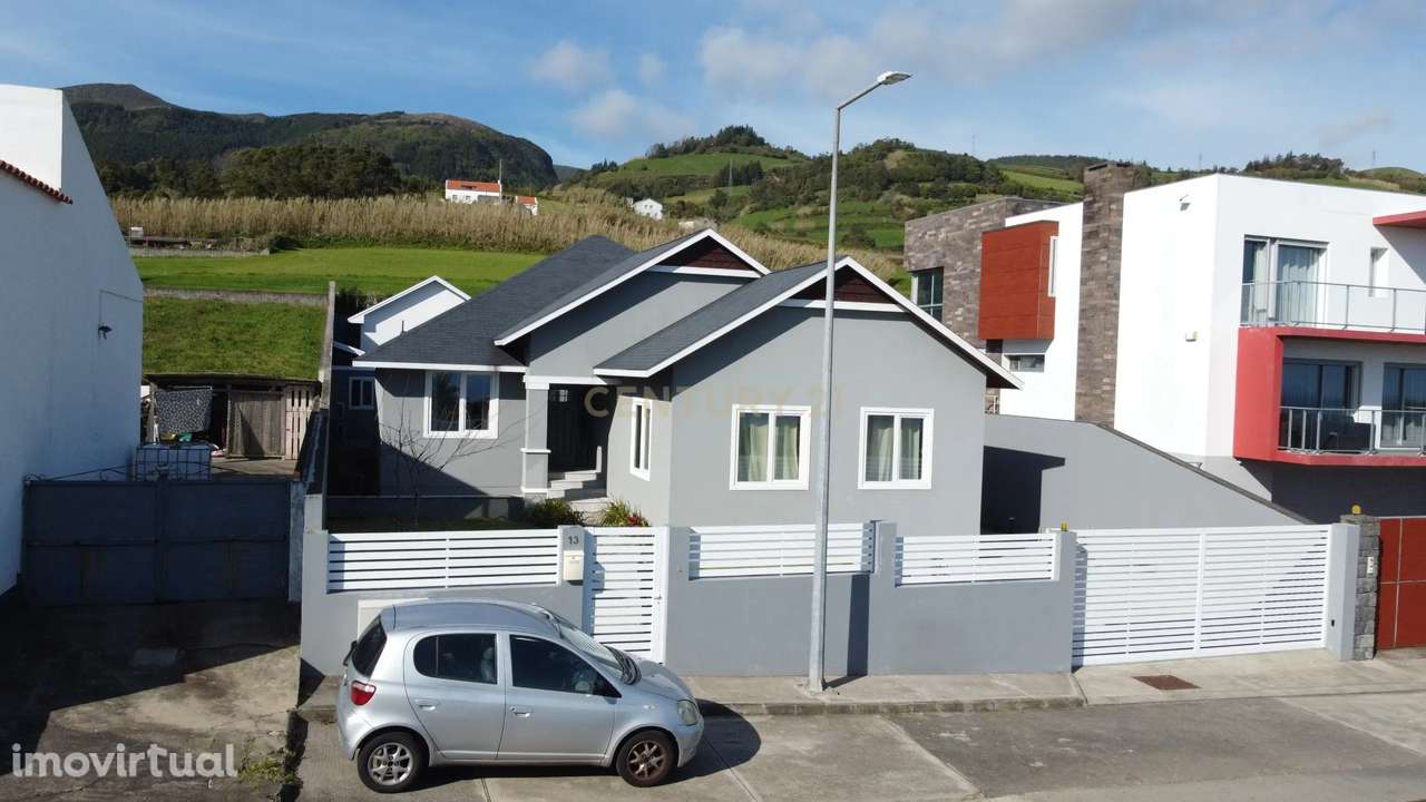 Moradia Moderna com Piscina + Apartamento Independente | Construção 20 - Grande imagem: 2/60