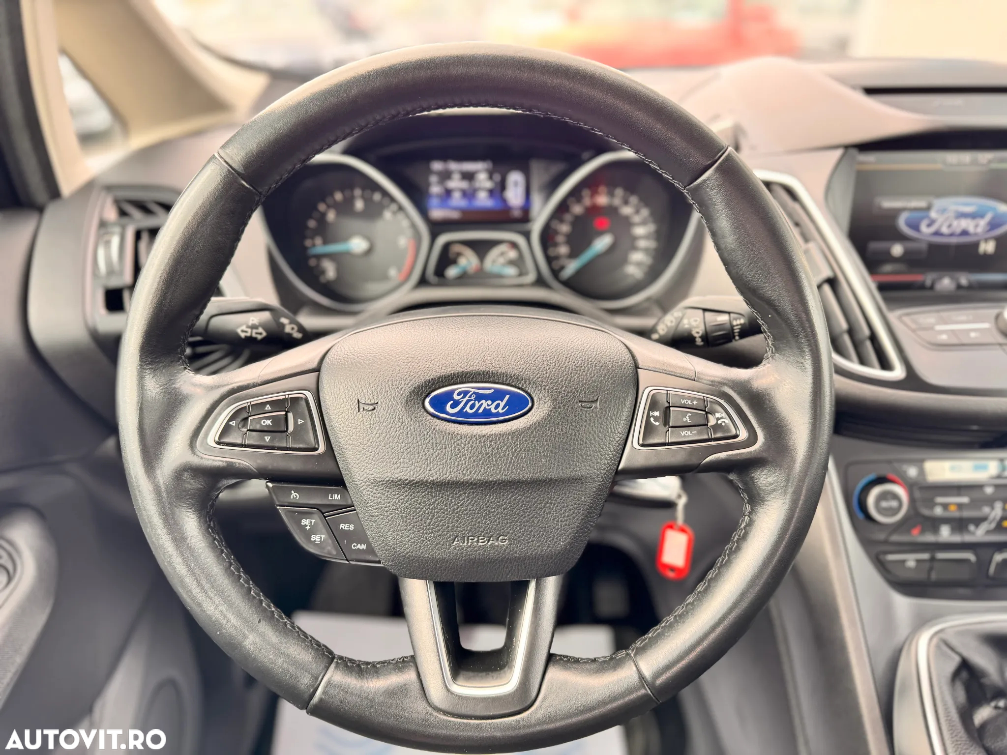 Ford Grand C-Max 1.5 TDCi Titanium - 27