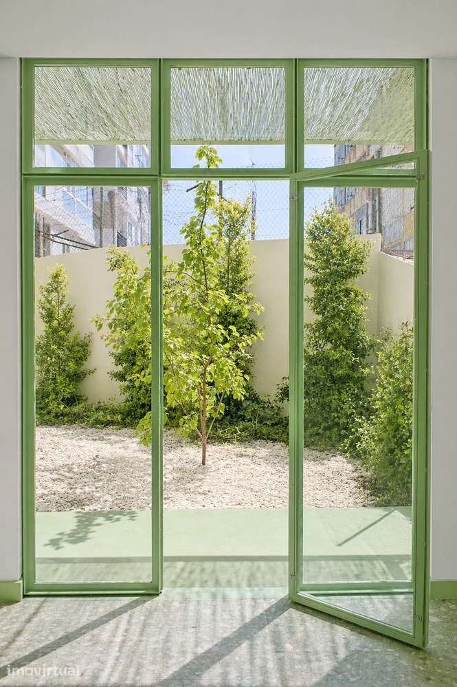 T2 - Zona Premium Paço de Arcos com Jardim de 40 m2 Remodelado - Grande imagem: 3/15