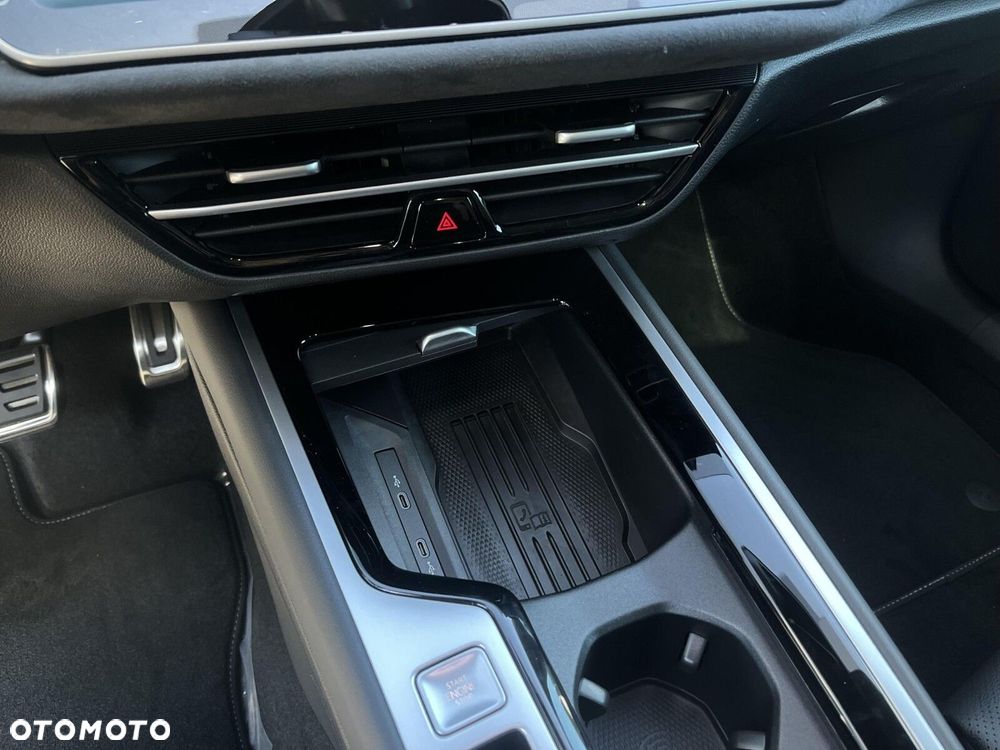 Volkswagen Passat 2.0 TSI 4Mot R-Line Plus DSG - 28