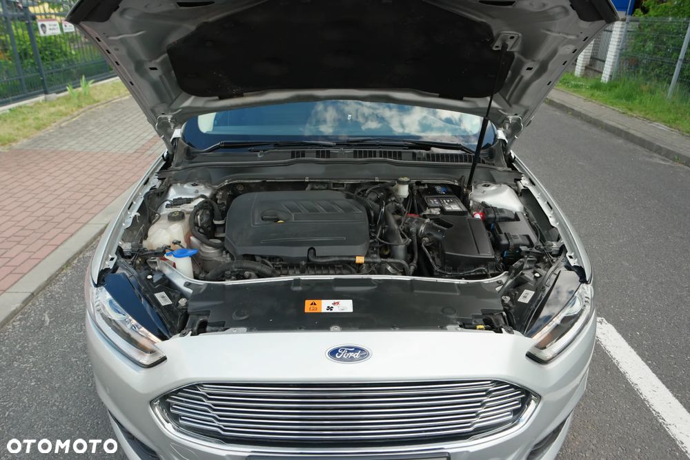 Ford Mondeo - 32