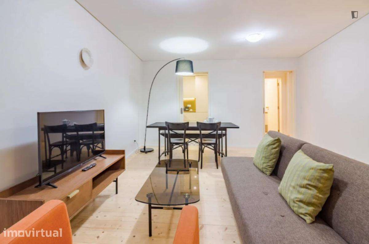Apartamento com 1 quartos - localizado em São Nicolau Porto - Grande imagem: 5/12