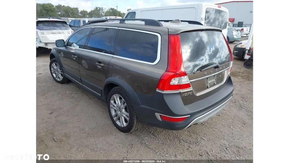 Volvo XC 70 - 7