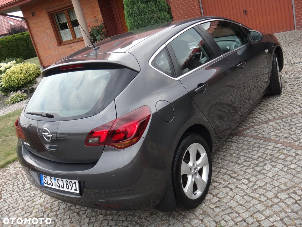 Opel Astra 1.6 Edition Sport - 12
