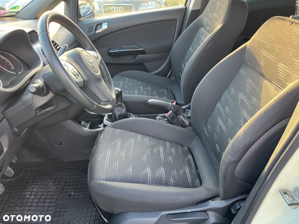 Opel Corsa 1.4 16V Satellite - 9