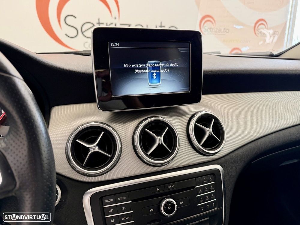 Mercedes-Benz GLA 180 d Urban - 14