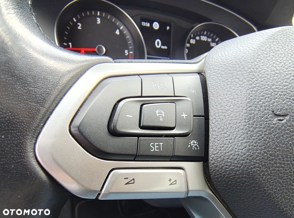 Volkswagen Passat 2.0 TDI EVO Business DSG - 39