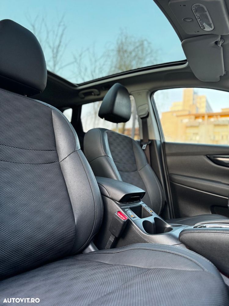 Nissan Qashqai 1.6 DCI Xtronic TEKNA - 20