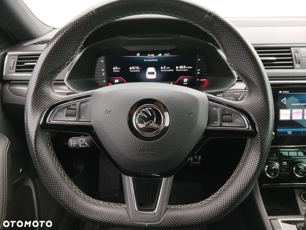 Skoda Superb 2.0 TDI SCR 4x4 Sportline DSG - 14